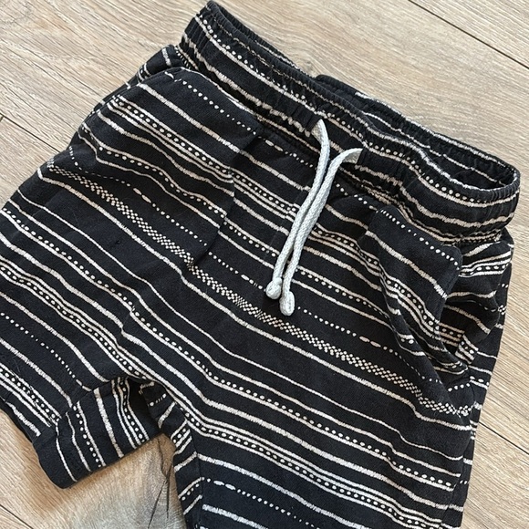 Boys Aztec Shorts - Picture 2 of 4